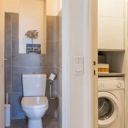 Appartamento Casale E Piazze 46 Maison De Face à La à